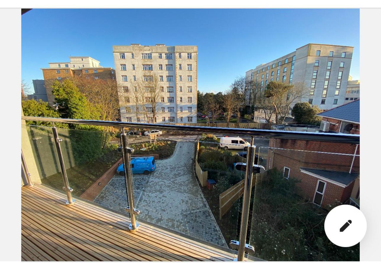 Bh1 Balcony With Parking * Bournemouth