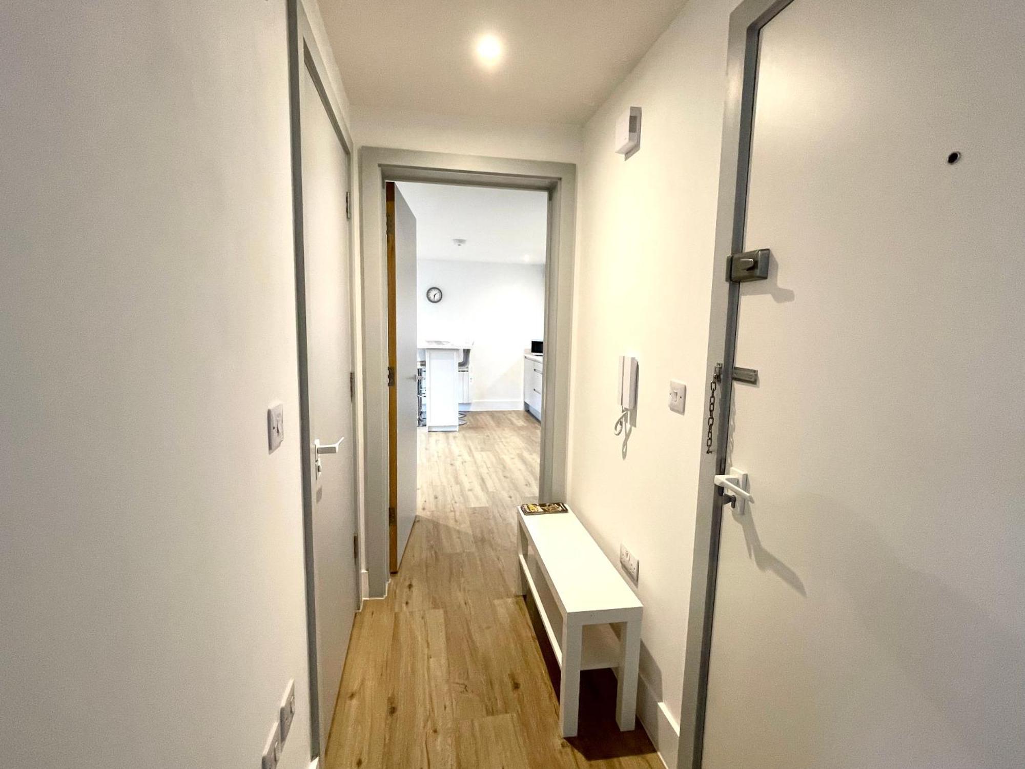 Apartment Bh1 Balcony With Parking Bournemouth